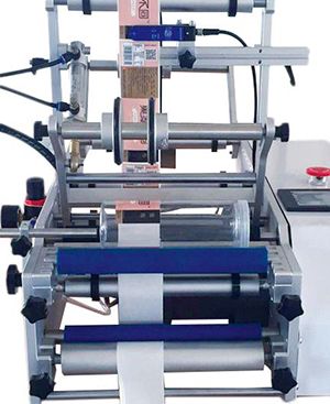 半自動貼標機 半自動貼標機